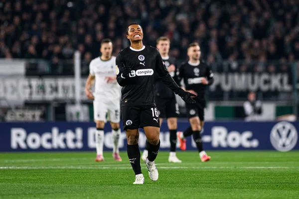 MOENCHENGLADBACH, GERMANY - 2 Aralık 2025: Joel Chima Fujita - DFB Pokal, Alman Kupası, Borussia - St.Pauli maçı Borussia Park.