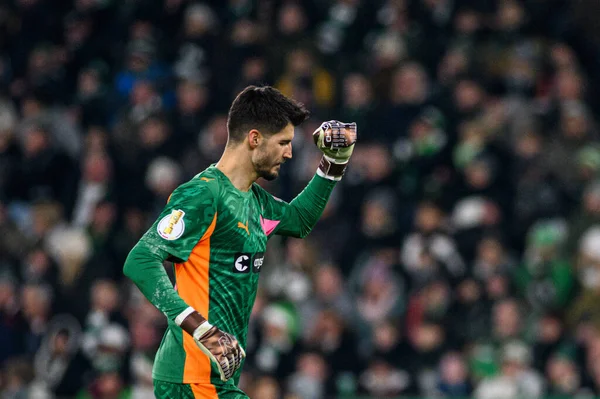 MOENCHENGLADBACH, GERMANY - 2 ARALIK 2025: Nikola Vasilj - DFB Pokal, Almanya Kupası, Borussia - St.Pauli maçı Borussia Park.