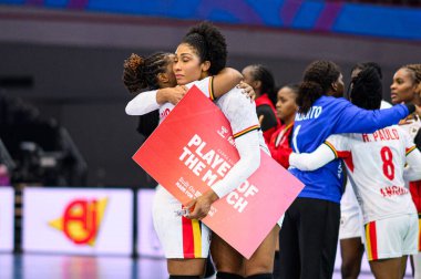 DORTMUND, Almanya - 3 Aralık 2025: Kassoma Albertina Da Cruz - Kadınlar Hentbol Dünya Şampiyonası 2025 Westfallenhalle 'de.