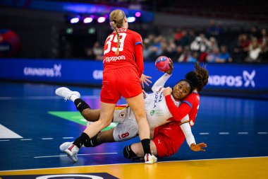 DORTMUND, Almanya - 3 Aralık 2025: Paulo Helena Gilda Simao - Kadınlar Hentbol Dünya Şampiyonası 2025 Westfallenhalle 'de.