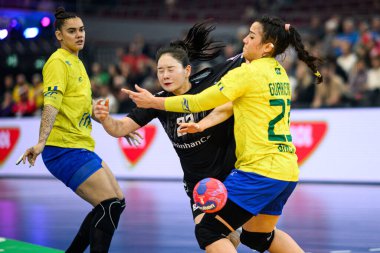 DORTMUND, GERMANY - 3 Aralık 2025: Song Jieun - 2025 Dünya Bayanlar Hentbol Şampiyonası - Westfallenhalle 'de Güney Kore' ye karşı.