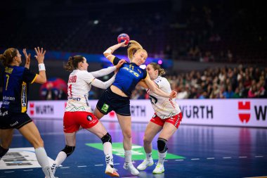 DORTMUND, GERMANY - 3 Aralık 2025: Axner Tyra, Bakkerud Ingvild Kristiansen, Ingstad Vilde Mortensen - Kadınlar Hentbol Dünya Şampiyonası 2025 Norveç - Westfallenhalle 'de İsveç' e karşı.