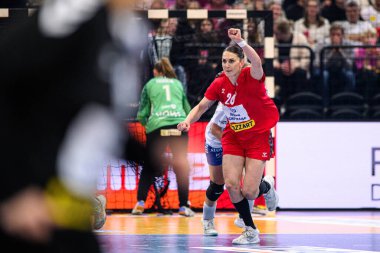 DORTMUND, GERMANY - 4 Aralık 2025: Jovana Skrobiç - Dünya Bayanlar Hentbol Şampiyonası 2025 Sırbistan, Westfallenhalle 'de Faroe Adaları' na karşı.