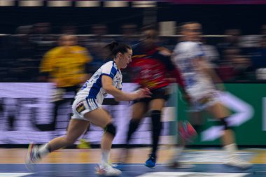 DORTMUND, GERMANY - 4 ARALIK, 2025 Kadınlar Hentbol Dünya Şampiyonası 2025 İspanya 'ya karşı Westfallenhalle' de.