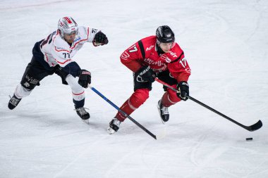 COLOGNE, ALMANY - 5 Aralık 2025: Jan Luca Sennhenn - Hokey maçı DEL Koelner Haie - Lanxess Arena 'da Nurnberg Buz Kaplanları.