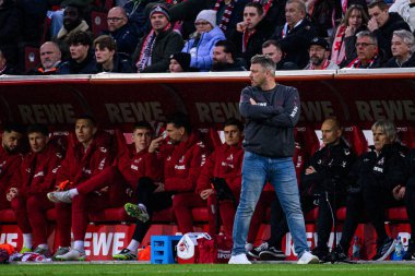 COLOGNE, GERMANY - 6 Aralık 2025: Lukasz Kwasniok - Bundesliga 1.FC Koeln-St. Pauli maçı Rhein Enerji Stadyumu 'nda.