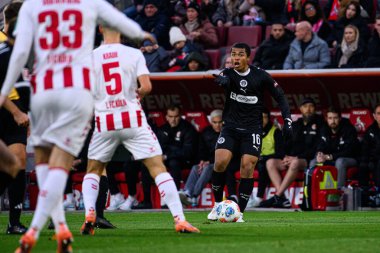 KOLOGNE, GERMANY - 6 ARALIK, 2025: Joel Chima Fujita - 1.FC Koeln-St. Pauli futbol maçı Rhein Enerji Stadyumu 'nda.