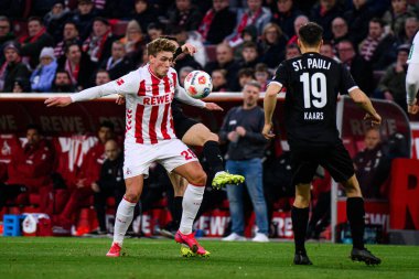 COLOGNE, GERMANY - 6 ARALIK, 2025: Sebastian Sebulonsen - 1.FC Koeln-St. Pauli maçı Rhein Enerji Stadyumu 'nda.
