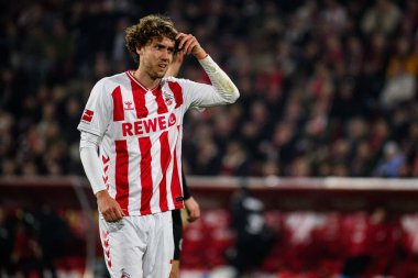 COLOGNE, GERMANY - 6 ARALIK 2025: Luca Waldschmidt - 1.FC Koeln-St. Pauli futbol maçı Rhein Enerji Stadyumu 'nda.