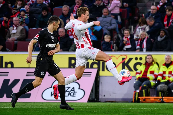 COLOGNE, GERMANY - 6 ARALIK, 2025: 1.FC Koeln-St. Pauli maçı Rhein Enerji Stadyumu 'nda.