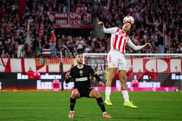 COLOGNE, GERMANY - 6 ARALIK, 2025: 1.FC Koeln-St. Pauli maçı Rhein Enerji Stadyumu 'nda.