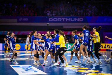 DORTMUND, GERMANY - 6 ARALIK 2025: Bayanlar Hentbol Dünya Şampiyonası 2025 Faroe Adası - Westfallenhalle Adası.