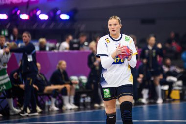 DORTMUND, GERMANY - 7 Aralık 2025: Lerby Clara - Kadınlar Hentbol Dünya Şampiyonası 2025 Angola, Westfallenhalle 'de İsveç' e karşı.