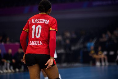 DORTMUND, GERMANY - 7 Aralık 2025: Kassoma Albertina Da Cruz - Kadınlar Hentbol Dünya Şampiyonası 2025 Angola ile İsveç Westfallenhalle karşılaşması.