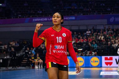 DORTMUND, GERMANY - 7 Aralık 2025: Kassoma Albertina Da Cruz - Kadınlar Hentbol Dünya Şampiyonası 2025 Angola ile İsveç Westfallenhalle karşılaşması.