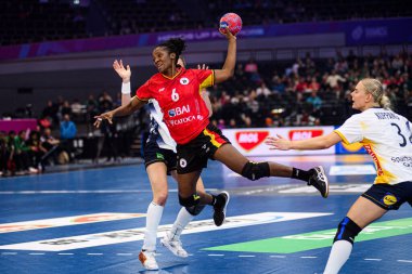 DORTMUND, GERMANY - 7 ARALIK, 2025 Machado Juliana Jose - Kadınlar Hentbol Dünya Şampiyonası 2025 Angola, Westfallenhalle 'de İsveç' e karşı.