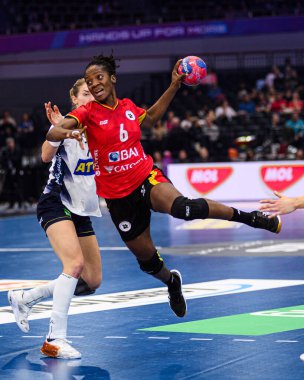 DORTMUND, GERMANY - 7 ARALIK, 2025 Machado Juliana Jose - Kadınlar Hentbol Dünya Şampiyonası 2025 Angola, Westfallenhalle 'de İsveç' e karşı.