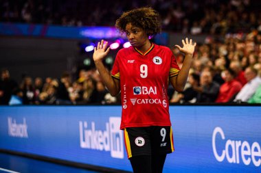 DORTMUND, GERMANY - 7 Aralık 2025: Santos Natalia Maria Bernardo Dos - Dünya Kadınlar Hentbol Şampiyonası 2025 Angola - Westfallenhalle 'de İsveç' e karşı.