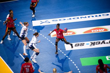 DORTMUND, GERMANY - 7 ARALIK, 2025 Machado Juliana Jose - Kadınlar Hentbol Dünya Şampiyonası 2025 Angola, Westfallenhalle 'de İsveç' e karşı.