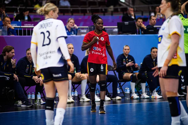 DORTMUND, GERMANY - 7 ARALIK, 2025 Machado Juliana Jose - Kadınlar Hentbol Dünya Şampiyonası 2025 Angola, Westfallenhalle 'de İsveç' e karşı.