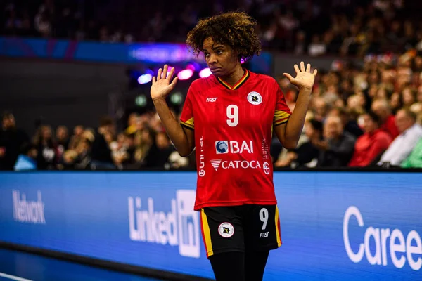 DORTMUND, GERMANY - 7 Aralık 2025: Santos Natalia Maria Bernardo Dos - Dünya Kadınlar Hentbol Şampiyonası 2025 Angola - Westfallenhalle 'de İsveç' e karşı.