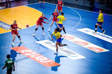 DORTMUND, GERMANY - 7 ARALIK, 2025 Kadınlar Hentbol Dünya Şampiyonası 2025 Norveç - Brezilya - Westfallenhalle.