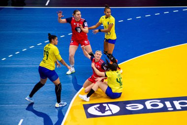 DORTMUND, GERMANY - 7 Aralık 2025: Kristiansen Veronica Egebakken - 2025 Dünya Bayanlar Hentbol Şampiyonası Norveç ve Brezilya Westfallenhalle 'de karşı karşıya.