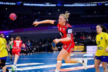 DORTMUND, GERMANY - 7 Aralık 2025: Kristiansen Veronica Egebakken - 2025 Dünya Bayanlar Hentbol Şampiyonası Norveç ve Brezilya Westfallenhalle 'de karşı karşıya.