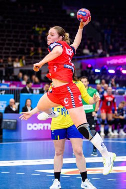DORTMUND, GERMANY - 7 Aralık 2025: Ingstad Vilde Mortensen - Dünya Bayanlar Hentbol Şampiyonası 2025 Norveç ve Brezilya Westfallenhalle 'de karşı karşıya.
