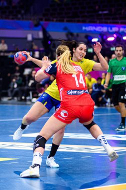 DORTMUND, GERMANY - 7 Aralık 2025: Guarieiro Giulia, Breistol Kristine - Dünya Bayanlar Hentbol Şampiyonası 2025 Norveç - Brezilya - Westfallenhalle.