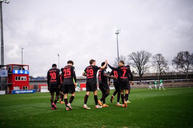 LEVERKUSEN, GERMANY - 10 ARALIK, 2025: gol, Montrell Culbreath - UEFA Gençlik Ligi Bayer 04 Leverkusen - Bayena United Newcastle maçı.