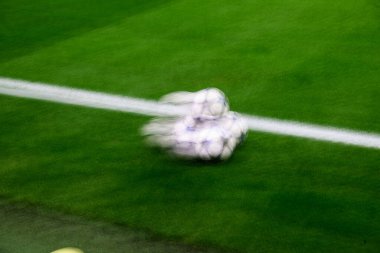 LEVERKUSEN, ALMANY - 10 ARALIK 2025: Adidas topları - UEFA Şampiyonlar Ligi, Bayer 04 Leverkusen - Newcastle United maçı Bayarena 'da.