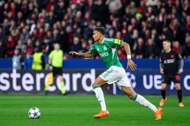 LEVERKUSEN, GERMANY - 10 ARALIK, 2025: - UEFA Şampiyonlar Ligi, Bayer 04 Leverkusen-Newcastle United maçı Bayarena 'da.