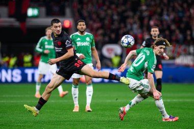 LEVERKUSEN, GERMANY - 10 ARALIK, 2025: İbrahim Maza, Anthony Gordon - UEFA Şampiyonlar Ligi, Bayer 04 Leverkusen-Newcastle United maçı Bayena 'da.