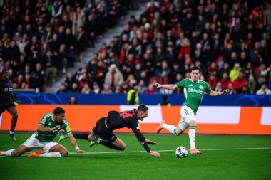 LEVERKUSEN, GERMANY - 10 ARALIK, 2025: - UEFA Şampiyonlar Ligi, Bayer 04 Leverkusen-Newcastle United maçı Bayarena 'da.