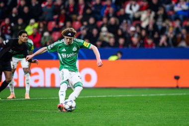 LEVERKUSEN, GERMANY - 10 ARALIK 2025: Anthony Gordon - UEFA Şampiyonlar Ligi, Bayer 04 Leverkusen - Newcastle United maçı Bayarena 'da.