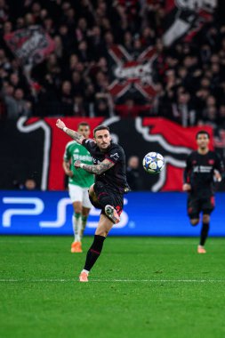 LEVERKUSEN, ALMANY - 10 ARALIK 2025: Aleix Garcia - UEFA Şampiyonlar Ligi, Bayer 04 Leverkusen - Newcastle United maçı Bayarena 'da.