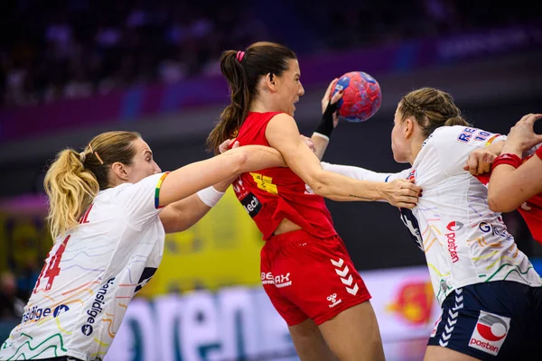 DORTMUND, Almanya - 9 Aralık 2025: Itana Grbiç - Dünya Bayanlar Hentbol Şampiyonası 2025 Norveç ve Karadağ Westfallenhalle 'de karşı karşıya.