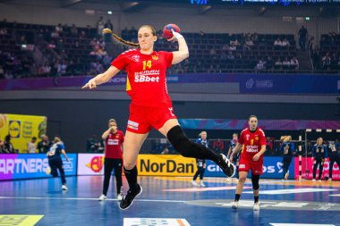 DORTMUND, GERMANY - 9 Aralık 2025: Katarina Caferoviç - Dünya Bayanlar Hentbol Şampiyonası 2025 Norveç ve Karadağ Westfallenhalle 'de karşı karşıya.