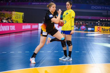 DORTMUND, GERMANY - 9 Aralık 2025: Nina Engel - Dünya Bayanlar Hentbol Şampiyonası 2025 Almanya 'nın Westfallenhalle' de Brezilya 'ya karşı.