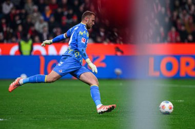 LEVERKUSEN, GERMANY - 13 ARALIK 2025: Marvin Schwabe - Bundesliga maçı Bayer 04 Leverkusen 1.FC Koeln 'e karşı Bayena' da.