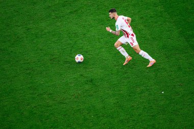LEVERKUSEN, GERMANY - 13 ARALIK, 2025: Tom Krauss - Bundesliga maçı Bayer 04 Leverkusen 'e karşı Bayarena' da 1.FC Koeln.
