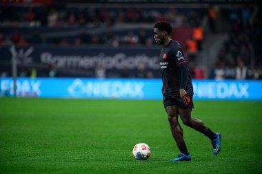 LEVERKUSEN, GERMANY - 13 ARALIK 2025: Ernest Poku - Bundesliga maçı Bayer 04 Leverkusen 'e karşı Bayarena' da 1.FC Koeln.