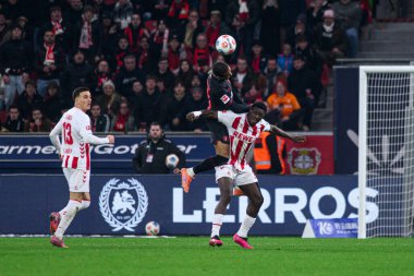 LEVERKUSEN, GERMANY - 13 ARALIK, 2025: Arthur, Ragnar Ache, Said El Mala - Bundesliga maçı Bayer 04 Leverkusen 'e karşı Bayarena' da 1.FC Koeln.