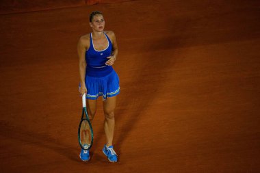 PARIS, FRANCE - 31 Temmuz 2024: Marta Kostyuk (UKR) v Donna Vekiç (CRO) - Kadınlar Tekler Çeyrek Final, Tenis, Olimpiyat Oyunları Paris 2024 Roland Garros 'ta.