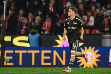 COLOGNE, Almanya - 20 ARALIK, 2025 Andras Schaefer - 1. Bundesliga maçı 1.FC Koeln 1 'e karşı. FC Union Berlin, Rhein Enerji Stadyumu.