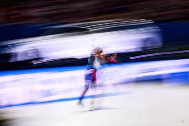 GELSENKIRCHEN, GERMANY - 28 ARALIK 2025: Juni Arnekleiv, Norveç - Biatlon Dünya Takım Yarışması 2025 Auf Schalke Veltins Arena 'da.