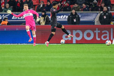 LEVERKUSEN, ALMANY - 10 HAZİRAN, 2026 Malik Tillman, Alexander Nuebel - 1. Bundesliga maçı Bayer 04 Leverkusen, Bayarena 'da Vfb Stuttgart' a karşı..