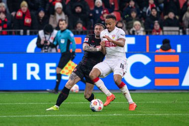 LEVERKUSEN, ALMANY - 10 HAZİRAN 2026: Aleix Garcia, Jamie Leweling - 1. Bundesliga maçı Bayer 04 Leverkusen, Bayarena 'da Vfb Stuttgart' a karşı..