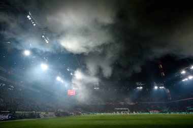 COLOGNE, GERMANY - 14 Ocak 2026: 1 Bundesliga futbol maçı. FC Koeln, FC Bayern Münih 'e karşı. Rhein Enerji Stadyumunda